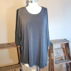 Dark gray, asymetical hemline, 3/4 sleeve knit tee